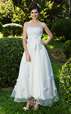 uma linha strapless do tornozelo-comprimento vestido de noiva de organza