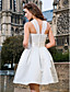  una línea-v-cuello hasta la rodilla organza y satén vestido de novia