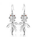 aretes de diamantes de la mujer